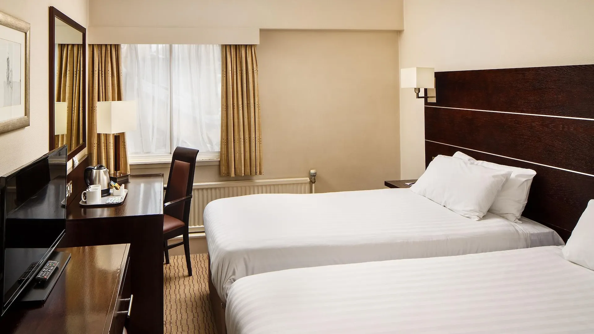 Jupiter Hotel וות'רבי